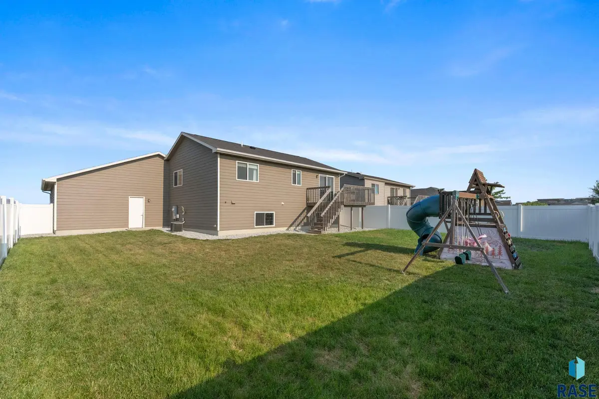 4024 S Sparta Ave, Sioux Falls, SD 57110 - #1