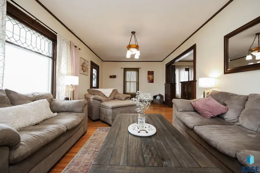 1311 S Summit Ave, Sioux Falls, SD 57105 - #2