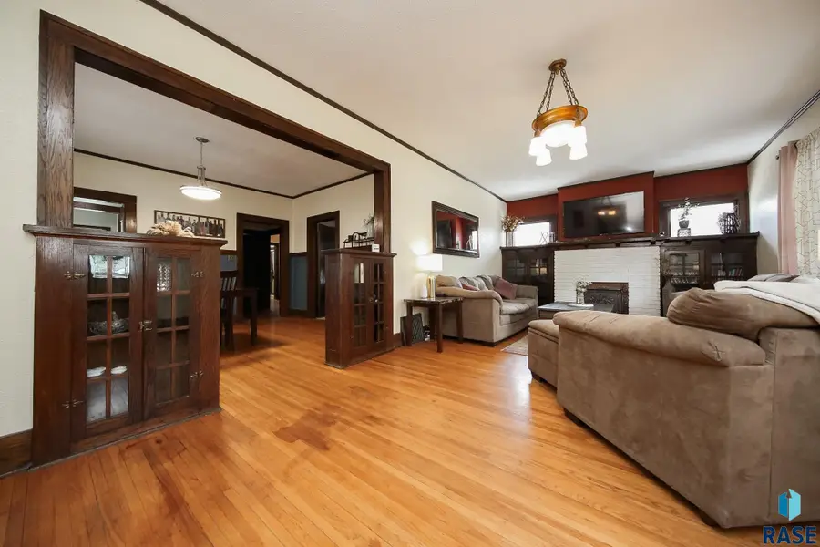 1311 S Summit Ave, Sioux Falls, SD 57105 - #3