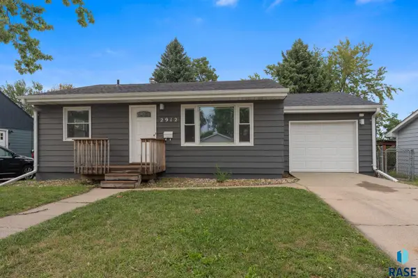 2912 E Sioux St, Sioux Falls, SD 57103