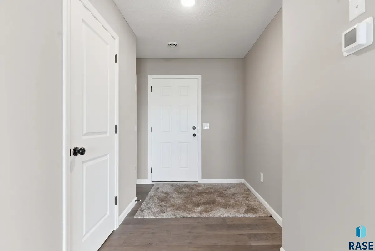 6412 W Goldberg Dr, Sioux Falls, SD 57107 - #1