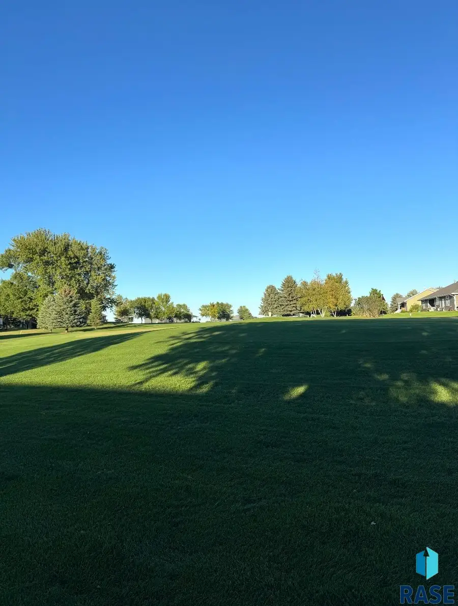 104 Lake Dr, Wentworth, SD 57075 - #2