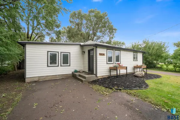 3239 N Lewis Ave, Sioux Falls, SD 57104