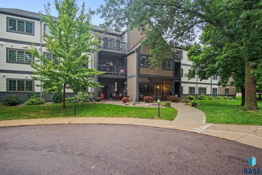4222 S Minnesota Ave #205, Sioux Falls, SD 57105 - #2
