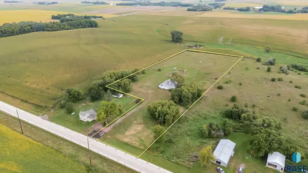 48359 266th St, Brandon, SD 57005
