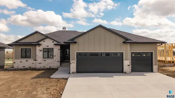 6505 E Fieldview St, Sioux Falls, SD 57110