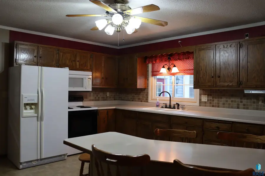 100 Hillside Ct, Russell, MN 56169 - #2