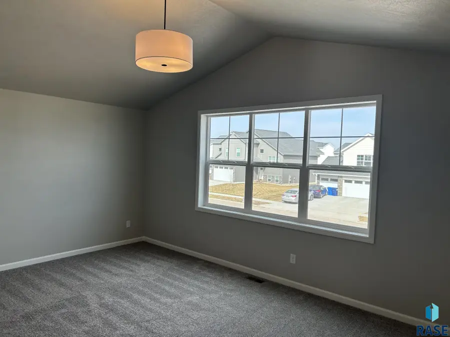 5941 S Coneflower Ave, Sioux Falls, SD 57108 - #2