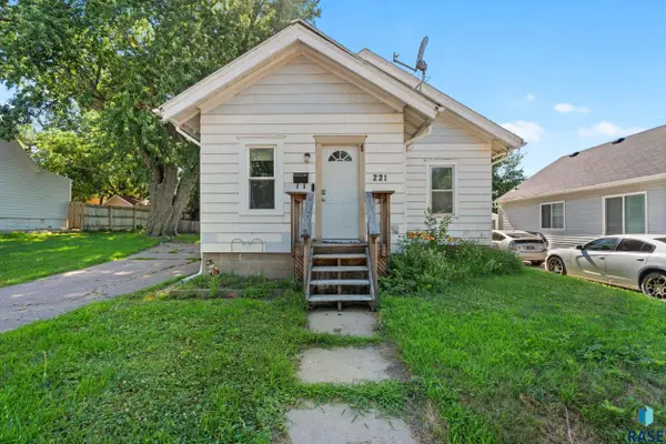 221 N West Ave, Sioux Falls, SD 57104