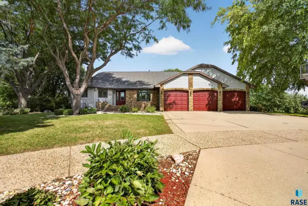 3500 S Marson Manor Cir, Sioux Falls, SD 57103