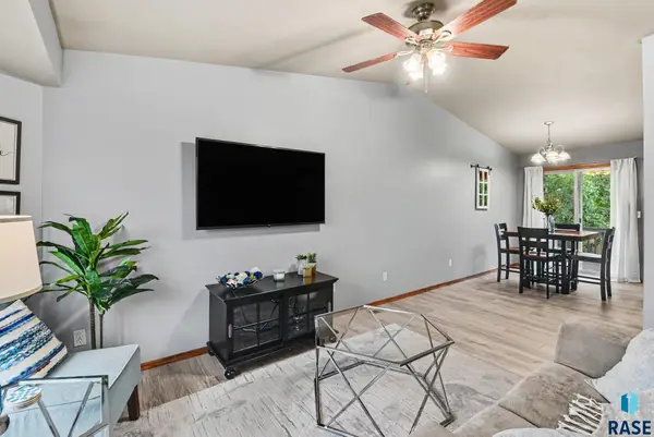 610 Teddy St, Harrisburg, SD 57032