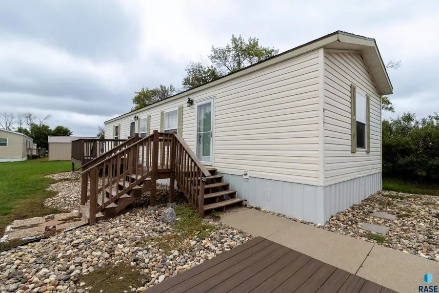 915 N Ponderosa Dr, Canton, SD 57013 - #3