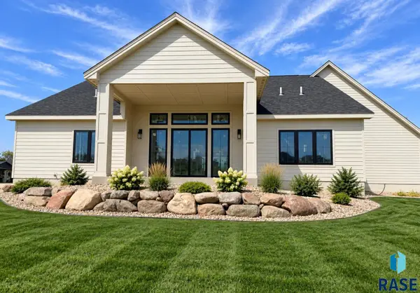 5501 E Morningside Cir, Sioux Falls, SD 57110