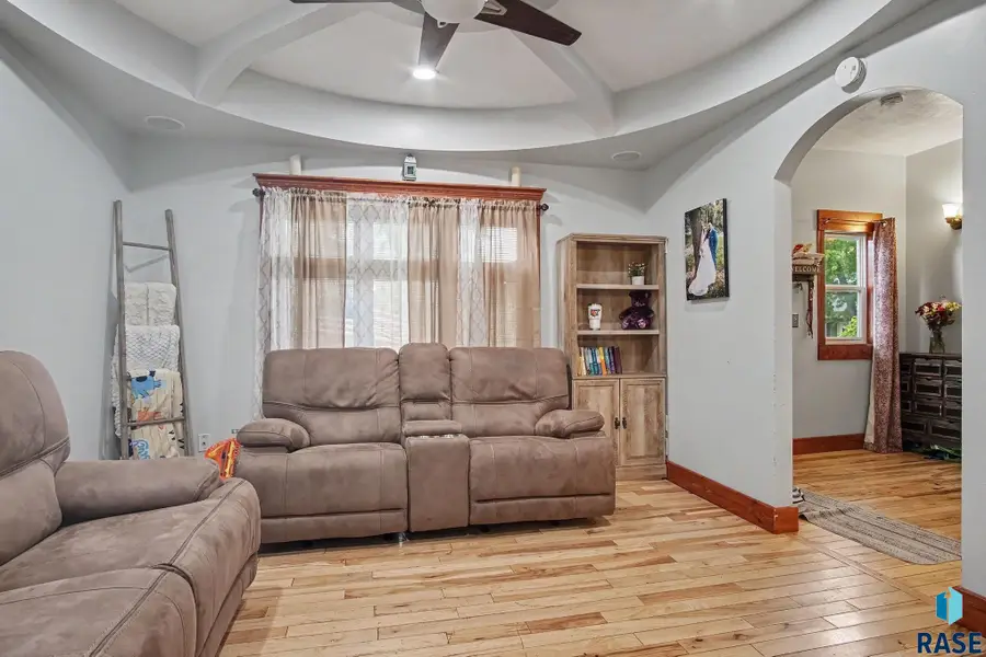 207 S Summit Ave, Sioux Falls, SD 57104 - #2