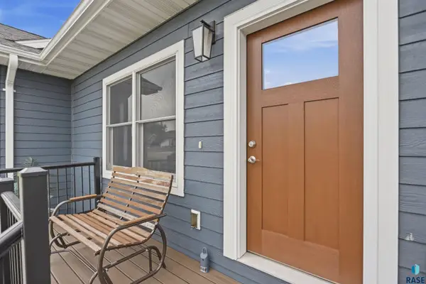 302 S Carlson St, Humboldt, SD 57035