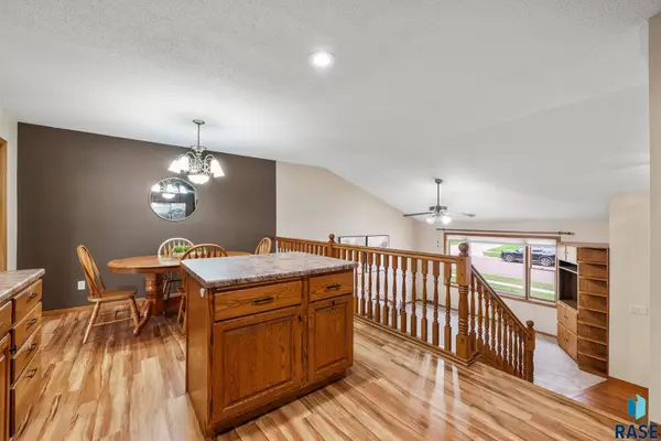 319 N Hagameyer Dr, Tea, SD 57064