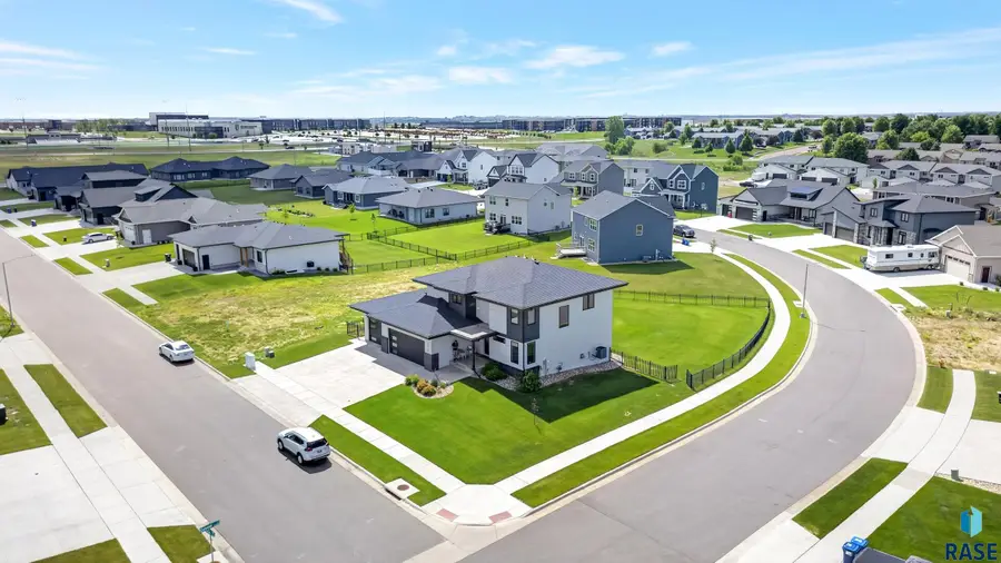 5513 W Patriot St, Sioux Falls, SD 57107 - #3
