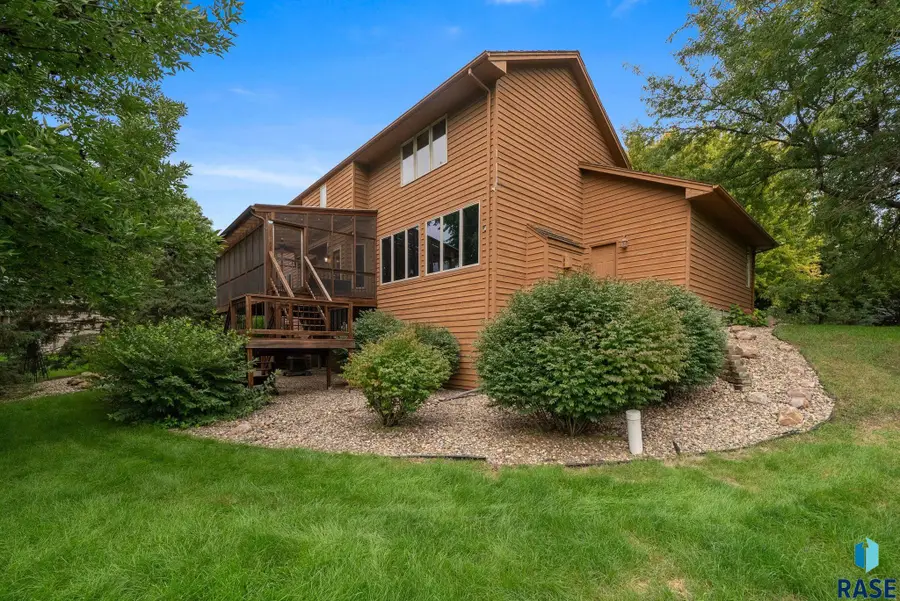 1506 S Gray Goose Cir, Sioux Falls, SD 57110 - #2