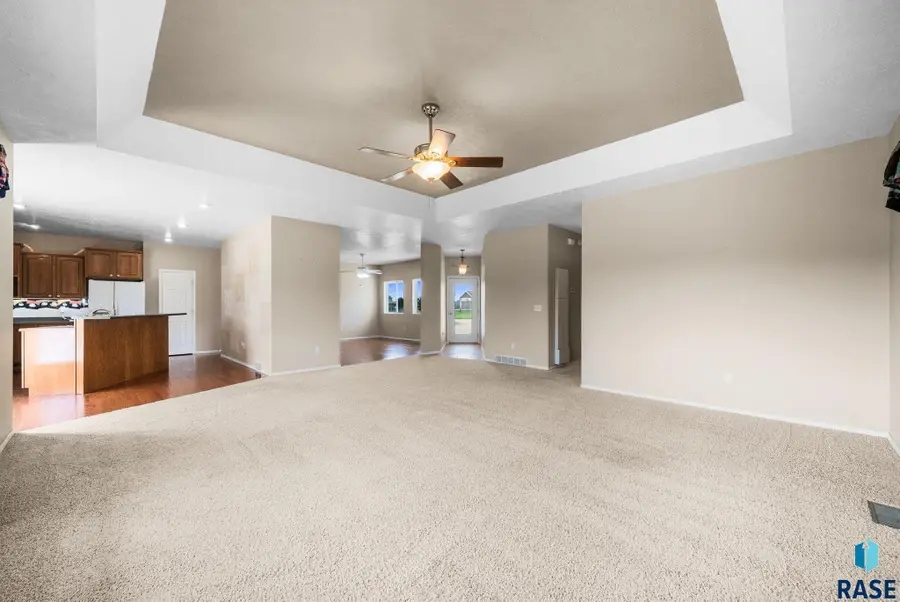 45114 Herman Blvd, Madison, SD 57042 - #3