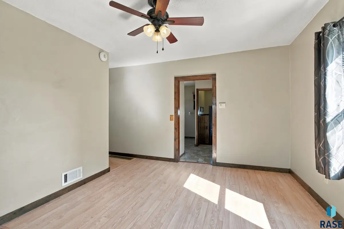 101 S Lincoln St, Humboldt, SD 57035 - #1