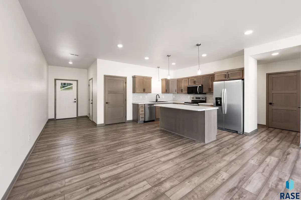 4612 E Whisper Ridge Pl, Sioux Falls, SD 57108 - #1