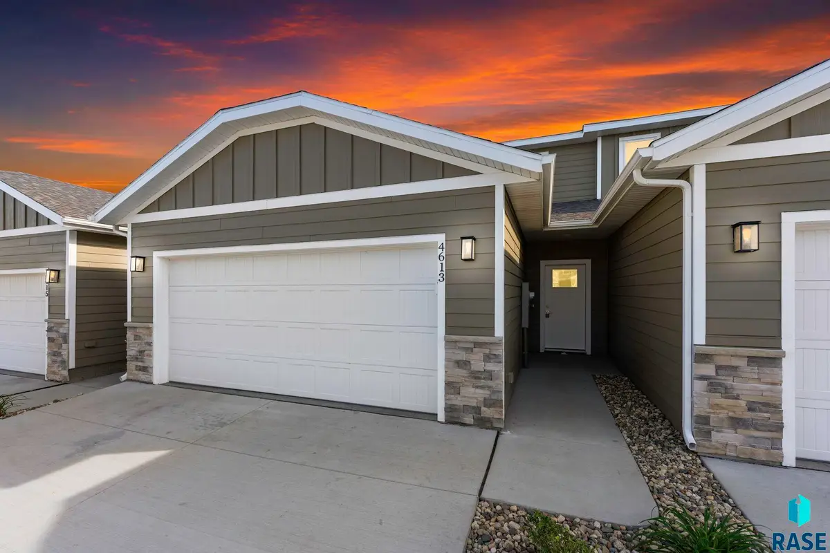 4613 E Whisper Ridge Pl, Sioux Falls, SD 57108 - #1