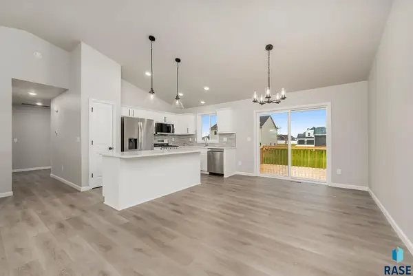 2205 E Alexa St, Brandon, SD 57005