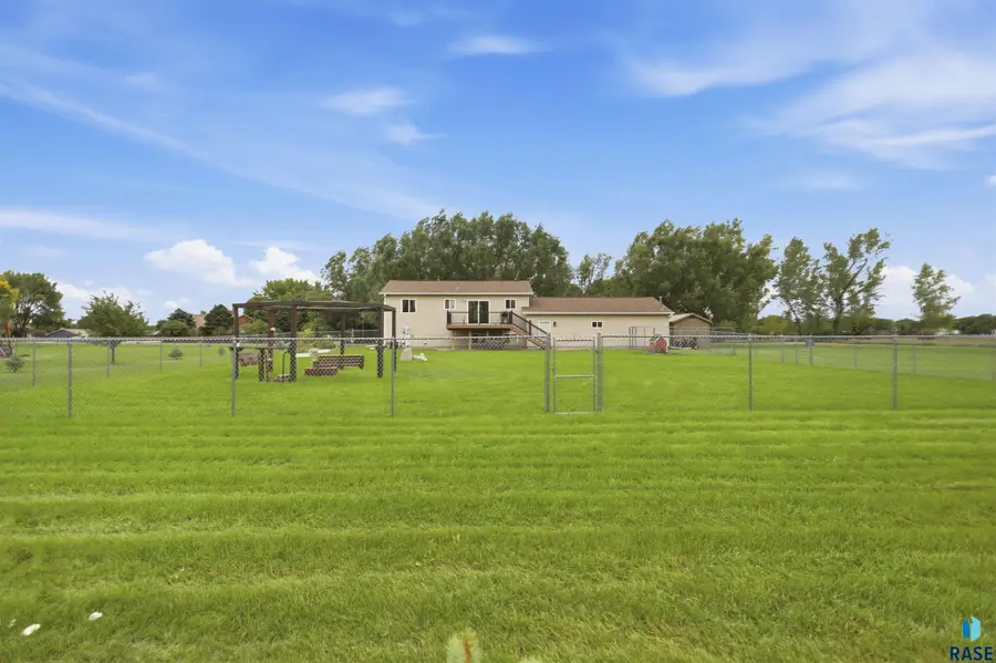 46922 Frontier St, Tea, SD 57064 - #3