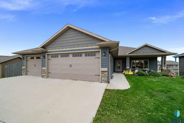 1406 Ripple Creek Rd, Dell Rapids, SD 57022