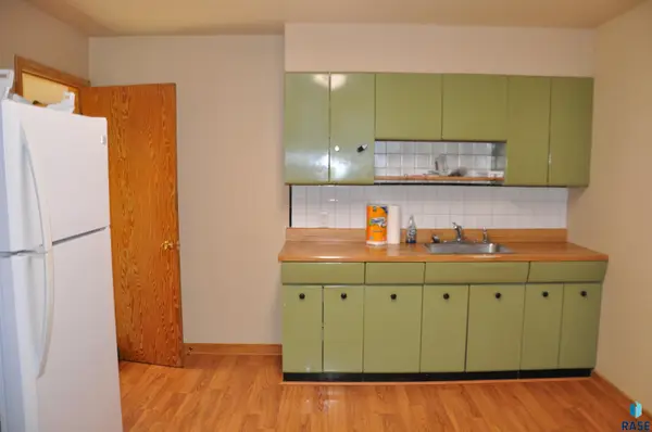 204 N Leaders Ave, Sioux Falls, SD 57103