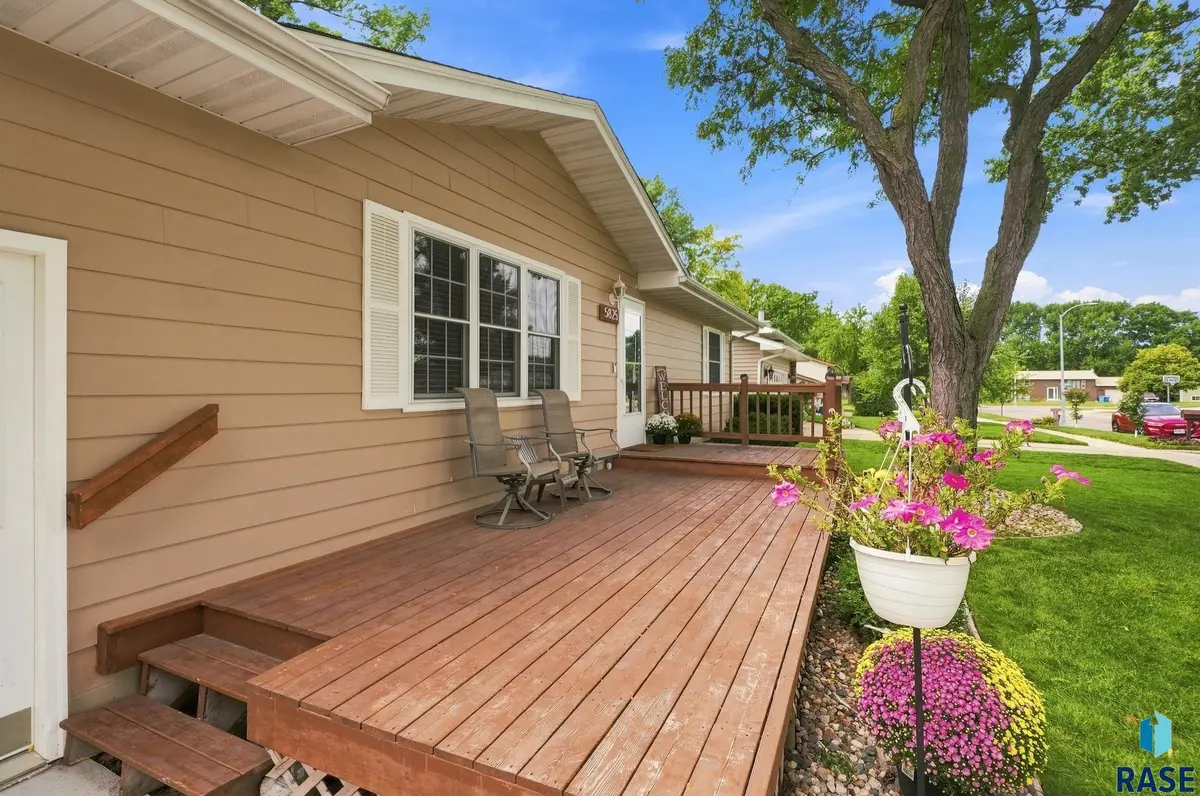 5825 W 50th St, Sioux Falls, SD 57106 - #1