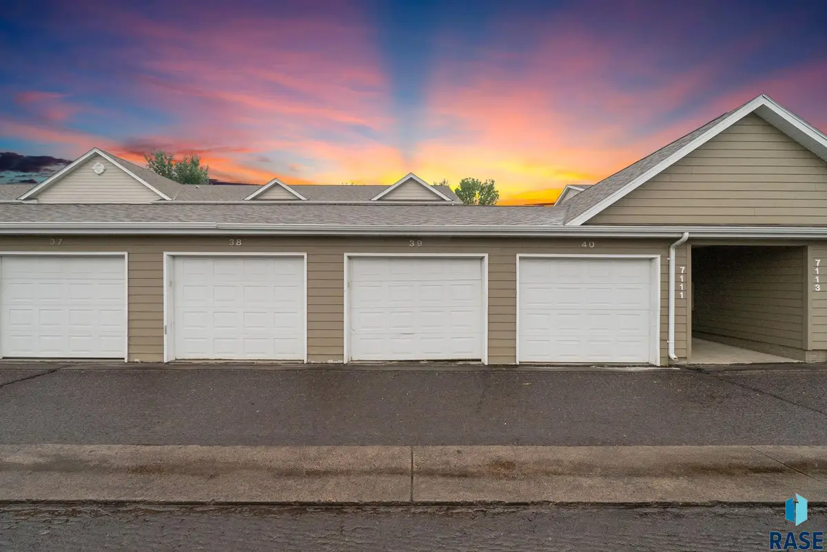 7111 56th St #39, Sioux Falls, SD 57106 - #1
