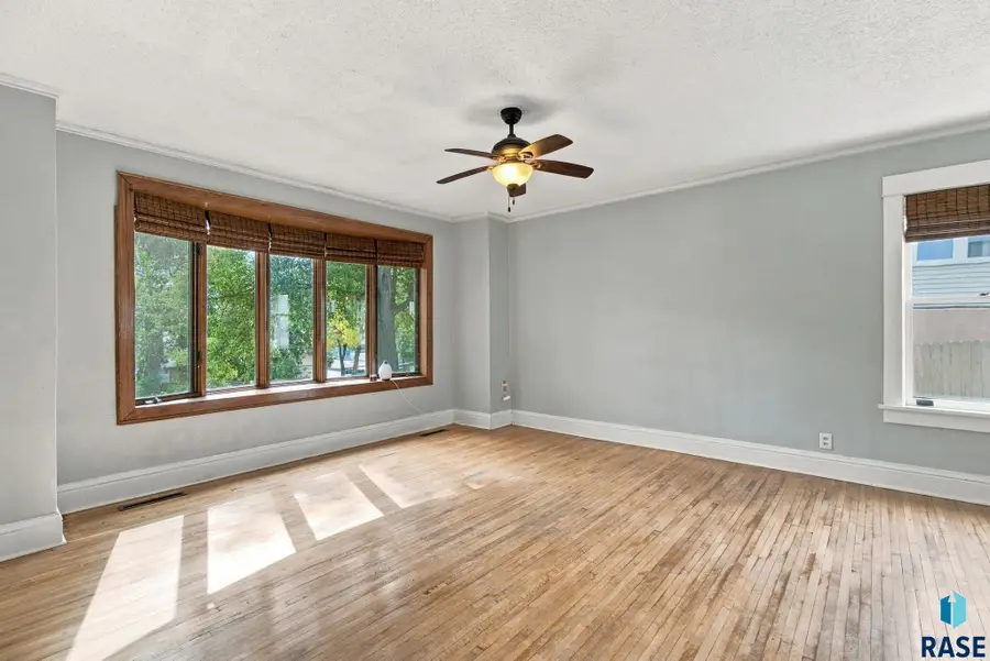 404 E 5th St, Dell Rapids, SD 57022 - #2