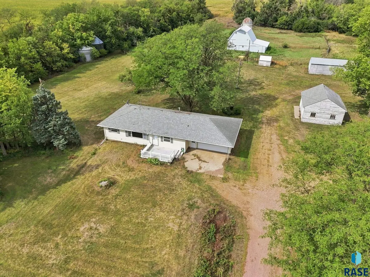 27555 Sd 11 Hwy, Harrisburg, SD 57032 - #1