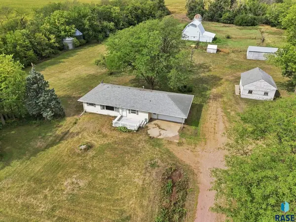 27555 Sd 11 Hwy, Harrisburg, SD 57032