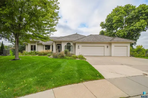 4805 S Caraway Cir, Sioux Falls, SD 57108