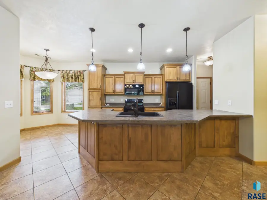 720 E 70th Pl, Sioux Falls, SD 57108 - #2