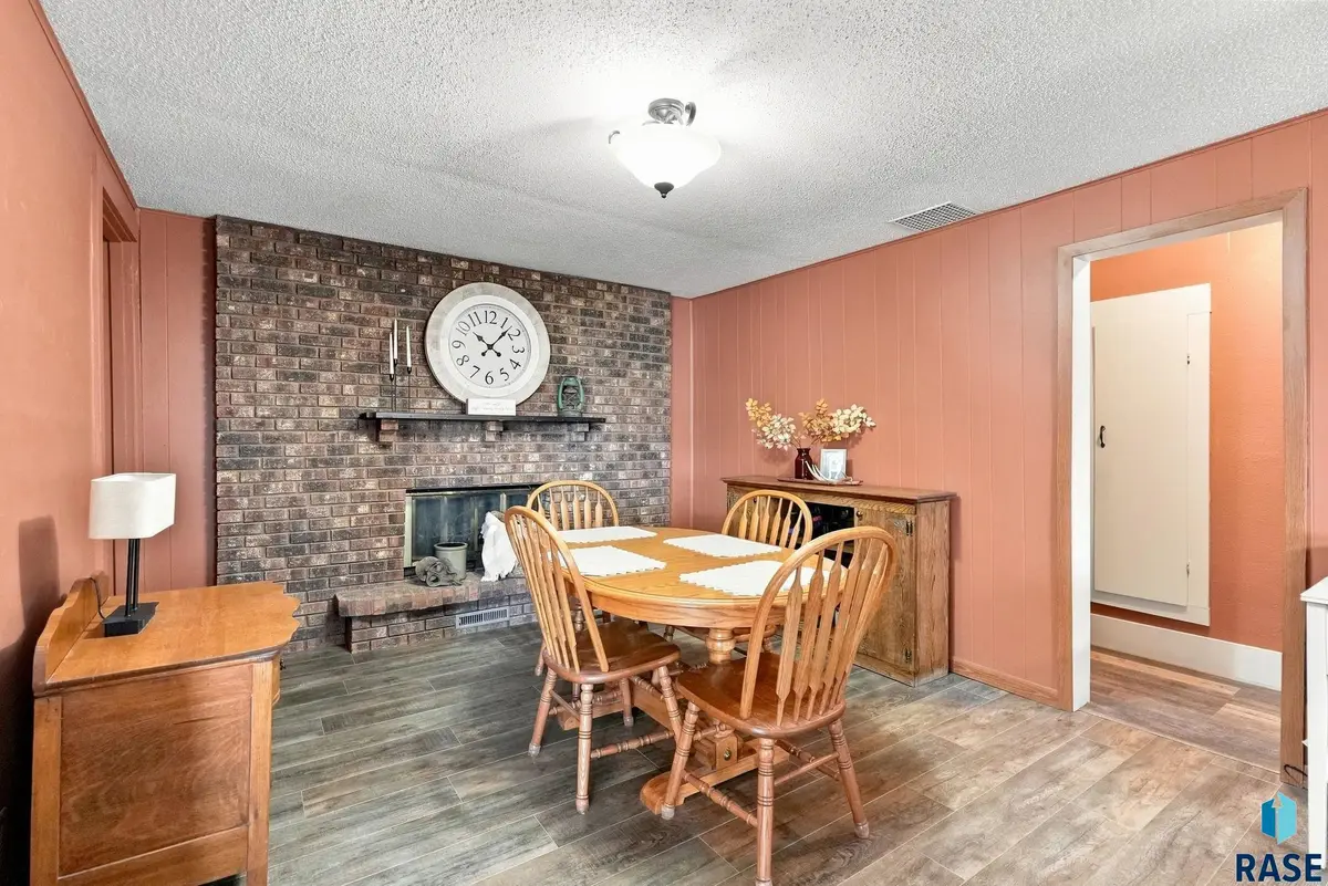 1112 Broadway St, Larchwood, IA 51241 - #1
