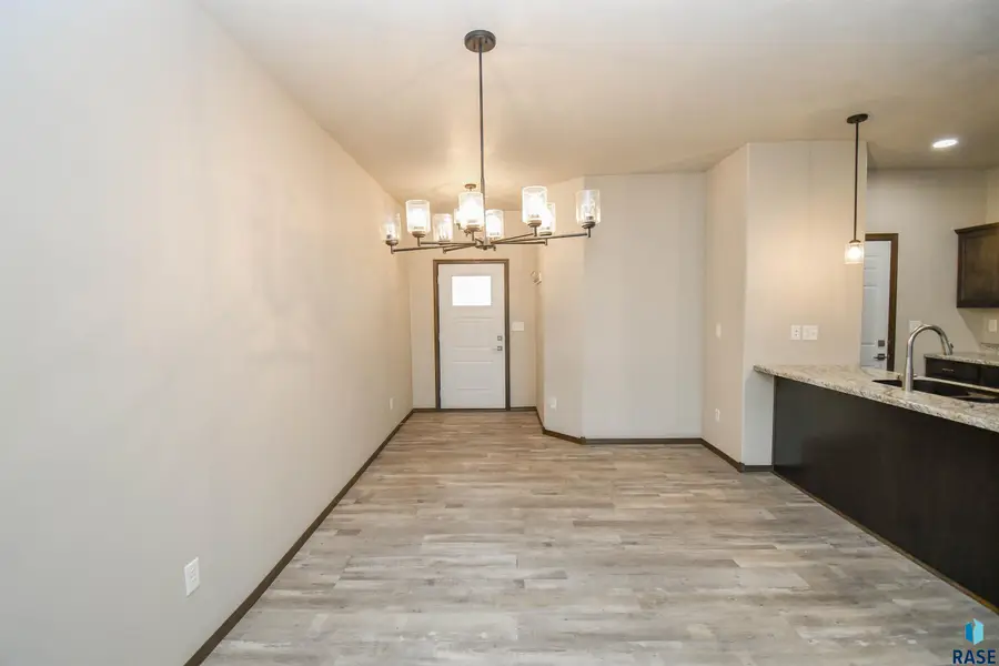 5810 S Whisper Creek Pl, Sioux Falls, SD 57108 - #2