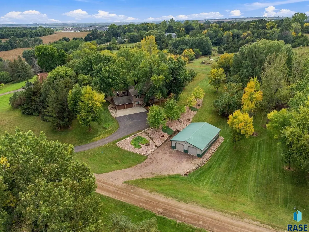 7505 E Elston Pl Rd, Sioux Falls, SD 57107 - #1