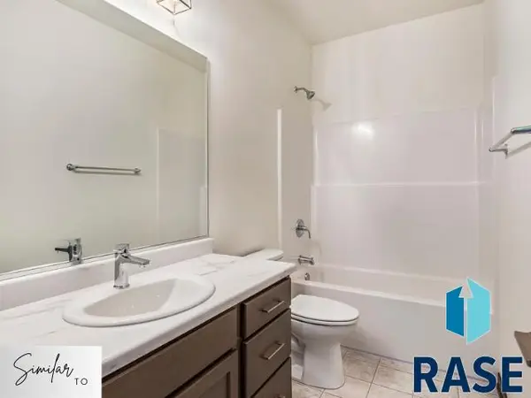 5808 W Cushman St, Sioux Falls, SD 57107