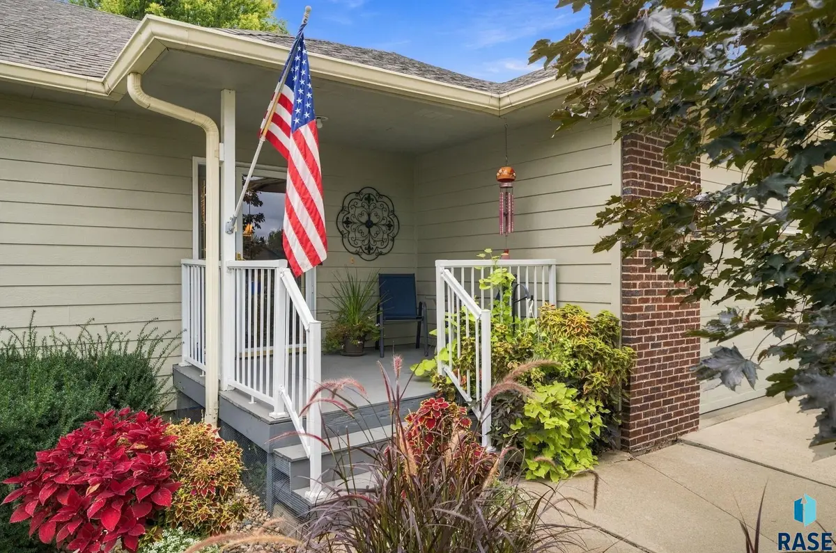 111 W Doral Ct, Sioux Falls, SD 57108 - #1