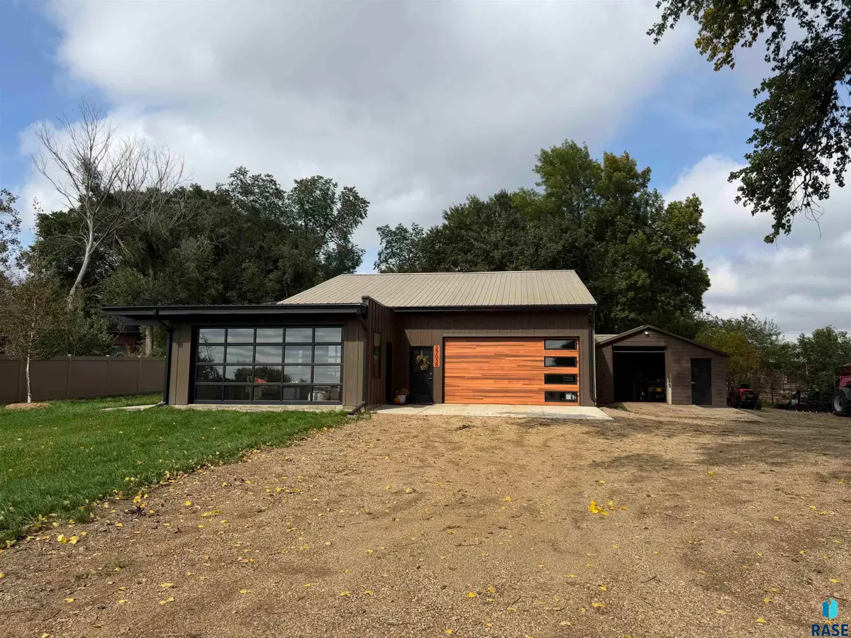 27038 459th Ave, Parker, SD 57053 - #1
