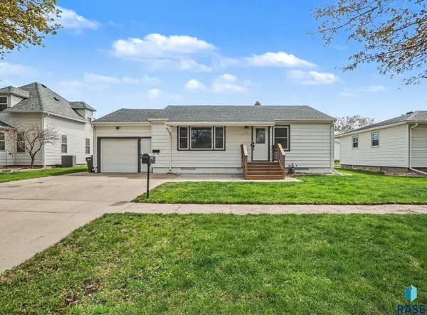 808 N Oakley St, Luverne, MN 56156