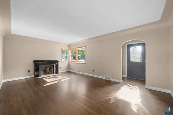 2312 S Phillips Ave, Sioux Falls, SD 57105