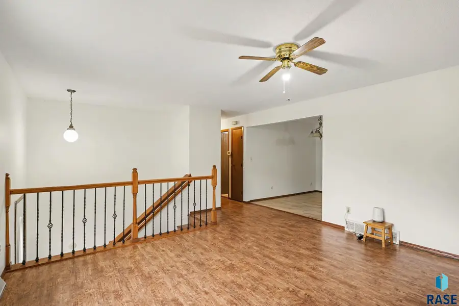 6209 W 60th St, Sioux Falls, SD 57106 - #3