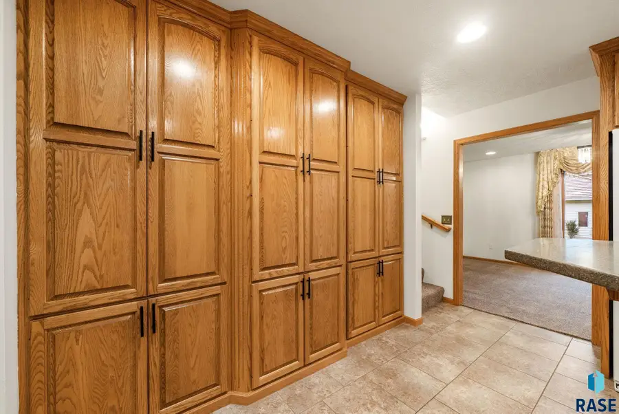 5005 Jasmine Trl, Sioux Falls, SD 57108 - #3