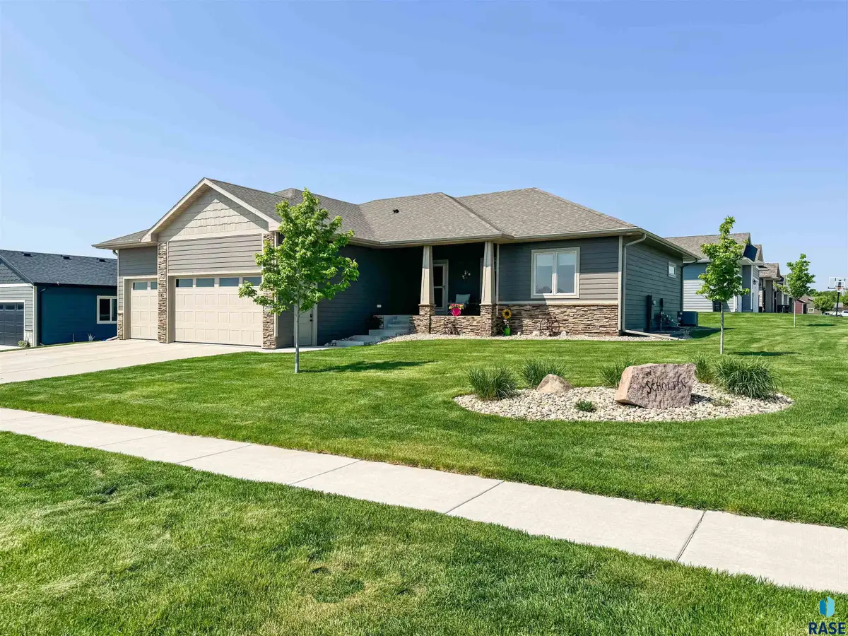 2601 E Sunburst Dr, Brandon, SD 57005 - #1