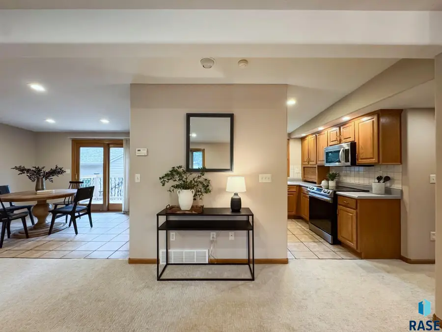 1404 S Joliet Ave, Sioux Falls, SD 57110 - #2