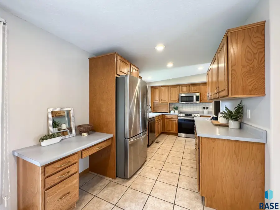 1404 S Joliet Ave, Sioux Falls, SD 57110 - #3